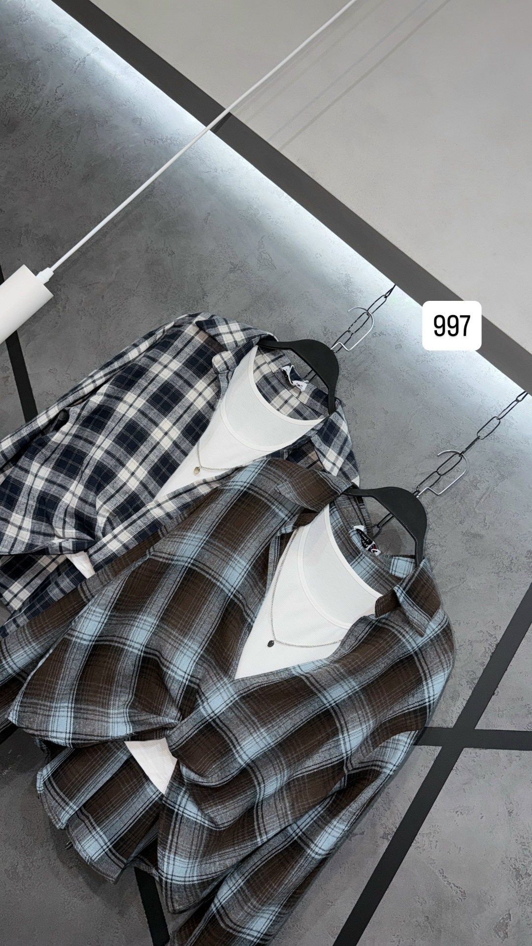 женская рубашка в клетку,клетчатая рубашка женская,рубашка оверсайз в клетку удлиненная,рубашка в клетку оверсайз kako govana,рубашка в клетку оверсайз y2k thirteen brand