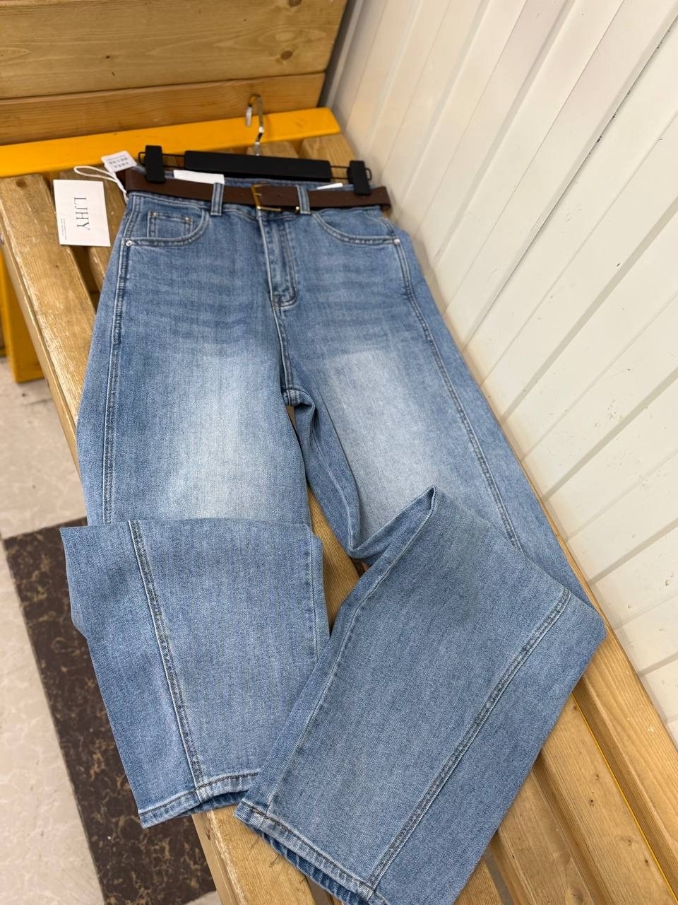 джинсы женские,джинсы широкие,женские широкие джинсы,прямые джинсы,женские джинсы с высокой талией