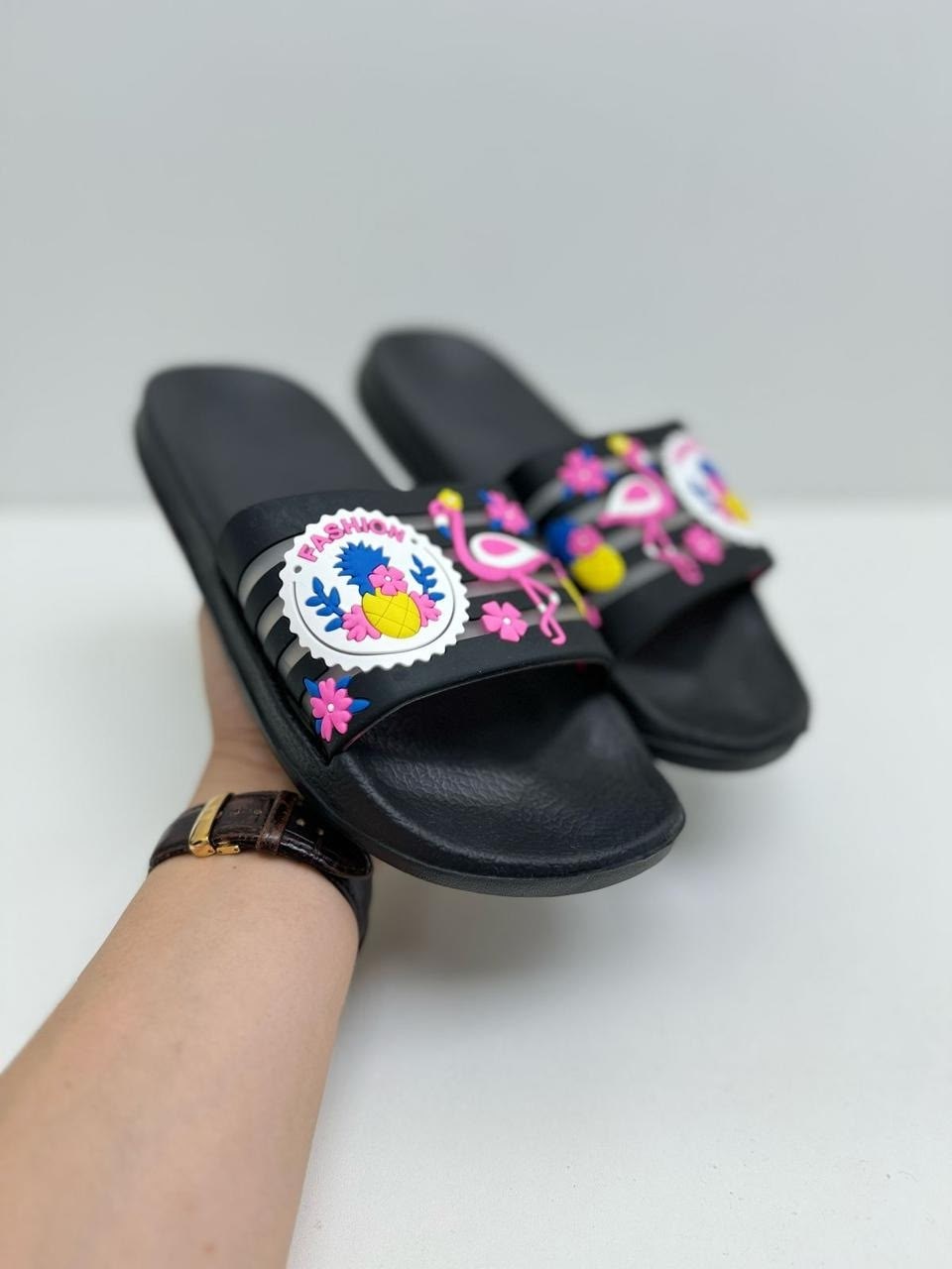 шлепанцы детские,,тапочки для девочек,модные тапочки,женские шлепанцы