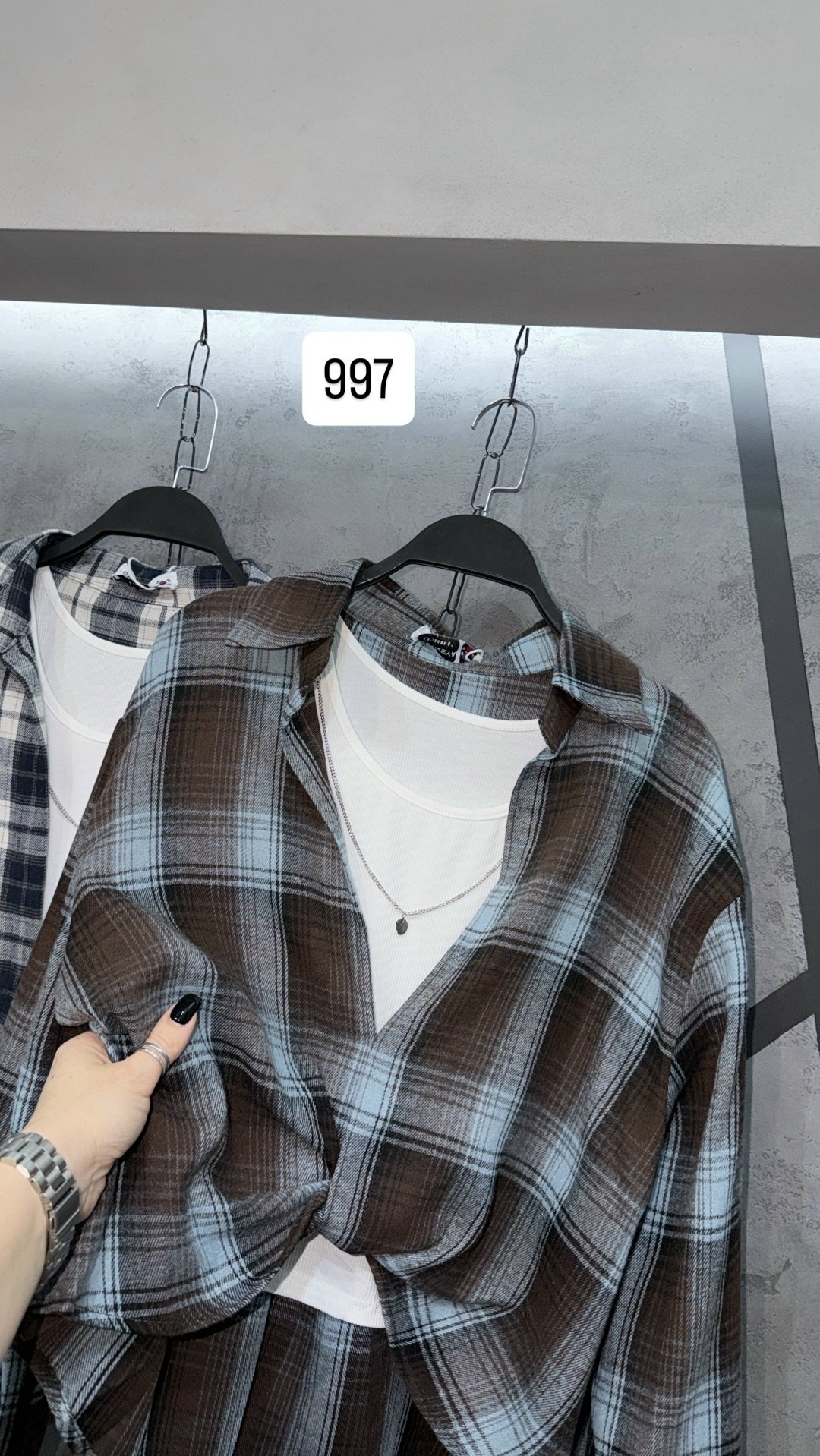 женская рубашка в клетку,клетчатая рубашка женская,рубашка оверсайз в клетку удлиненная,рубашка в клетку оверсайз kako govana,рубашка в клетку оверсайз y2k thirteen brand