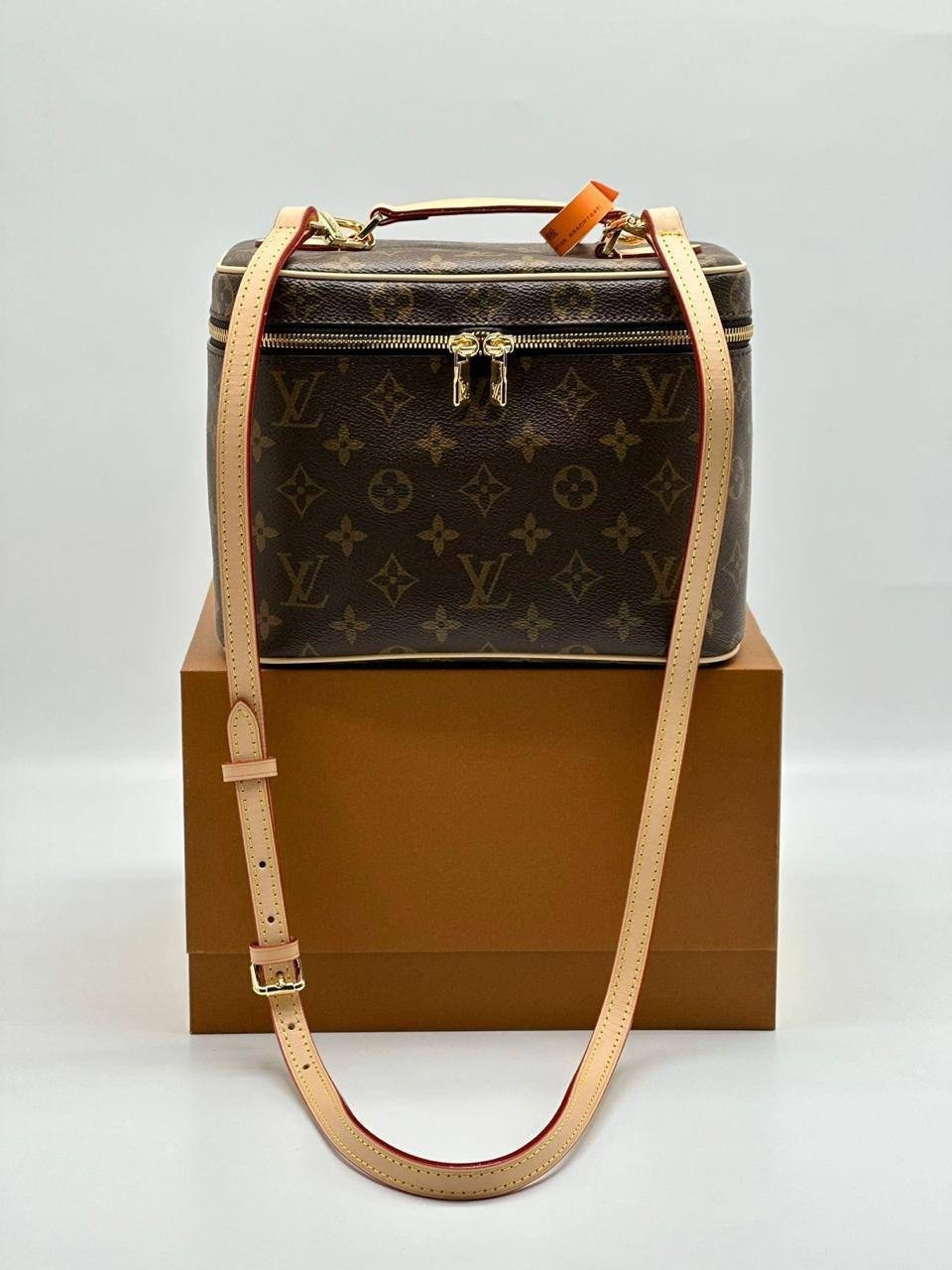 louis vuitton косметичка louis vuitton,косметичка louis vuitton из натуральной кожи,сумка косметичка louis vuitton,косметичка louis vuitton,сумка женская louis vuitton