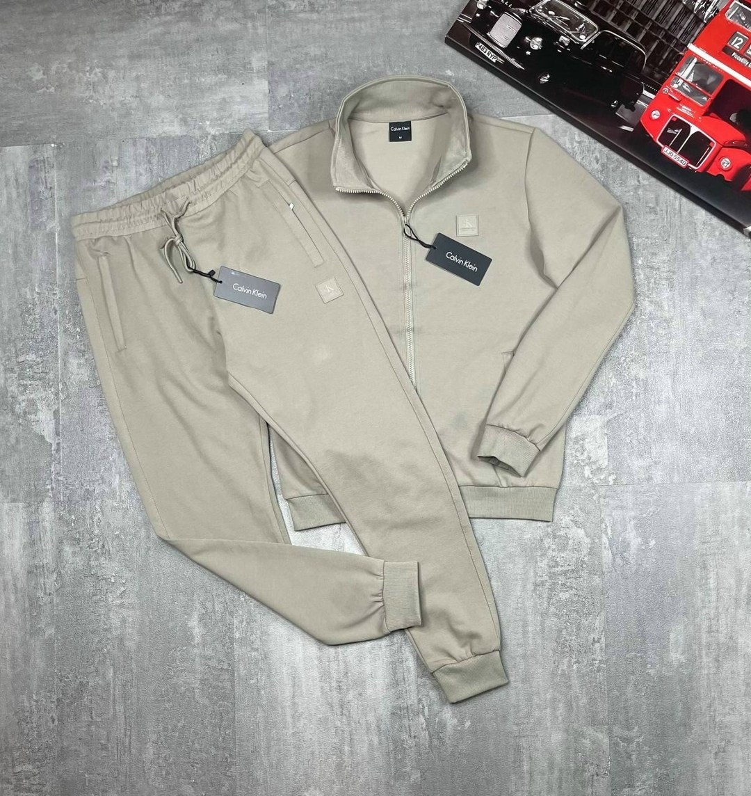 спортивный костюм dolce gabbana,gabbana спортивный костюм,спортивный костюм дольче габбана мужской,спортивный костюм мужской,костюм dolce gabbana мужской спортивный