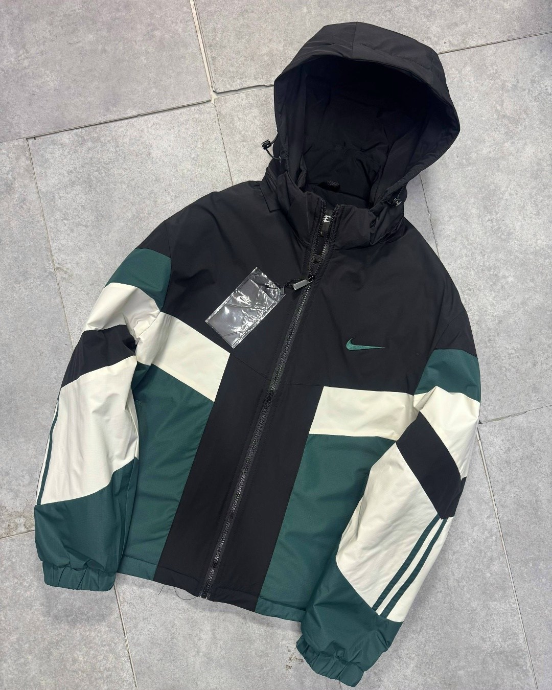 ветровка burberry,куртка burberry,куртка burberry мужская,куртка burberry мужская осенняя удлинённая с капюшоном,повседневная куртка