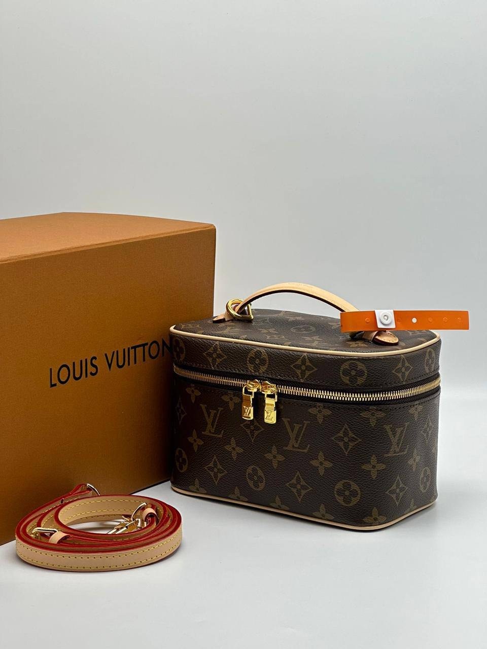 louis vuitton косметичка louis vuitton,косметичка louis vuitton из натуральной кожи,сумка косметичка louis vuitton,косметичка louis vuitton,сумка женская louis vuitton