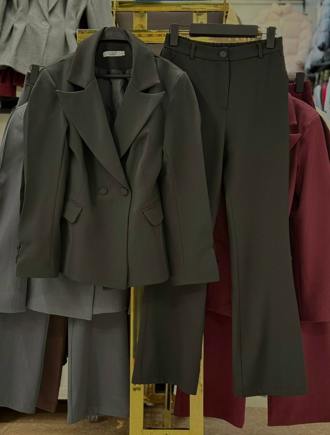 брючный костюм,костюм брючный женский офисный из трех предметов,женский брючный костюм,брючный костюм деловой с пиджаком sanro 322318520,женский деловой костюм