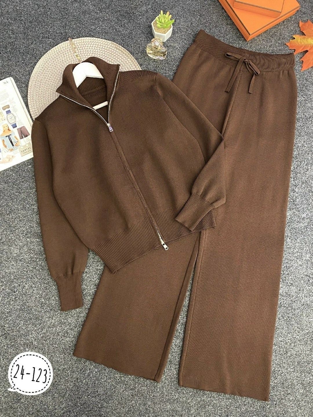 костюм christian dior,женский костюм,трикотажный костюм,костюм женский dior,костюм с брюками