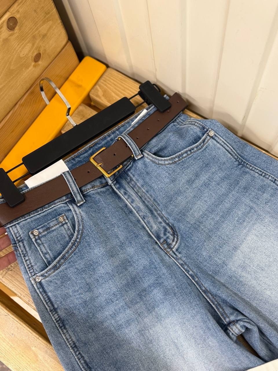 джинсы женские,джинсы широкие,женские широкие джинсы,прямые джинсы,женские джинсы с высокой талией