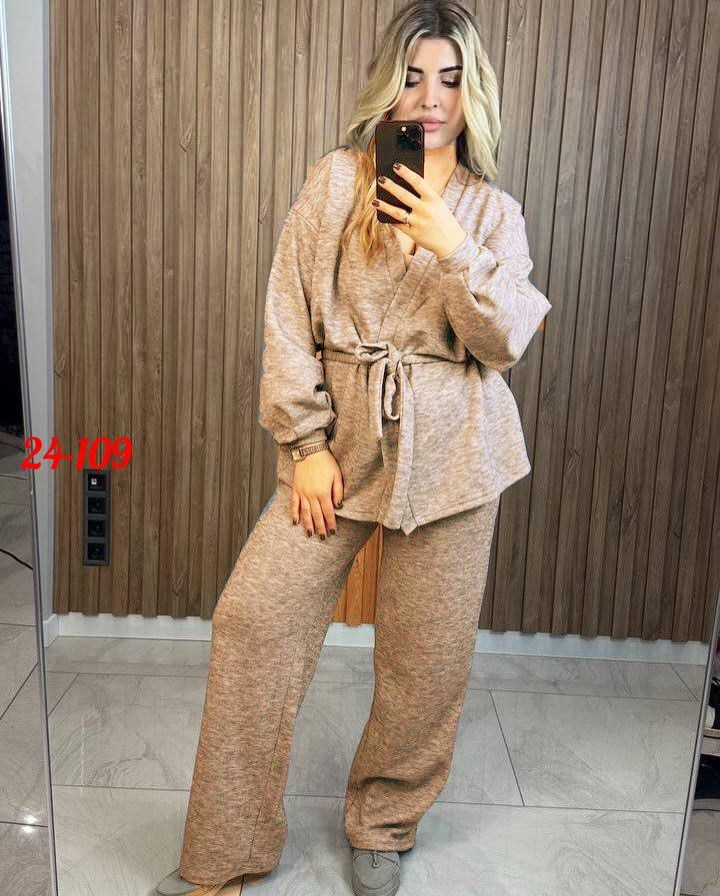 костюм женский,костюм брючный,костюм женский брючный,вязаный костюм женский,брючный костюм для женщин