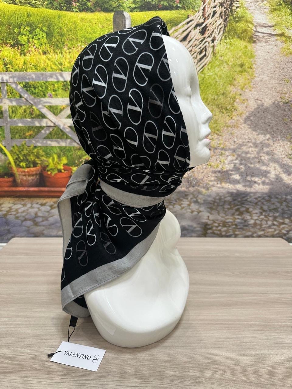 платки диор,шелковые платки,женские платки,платка,платок шелковый на голову