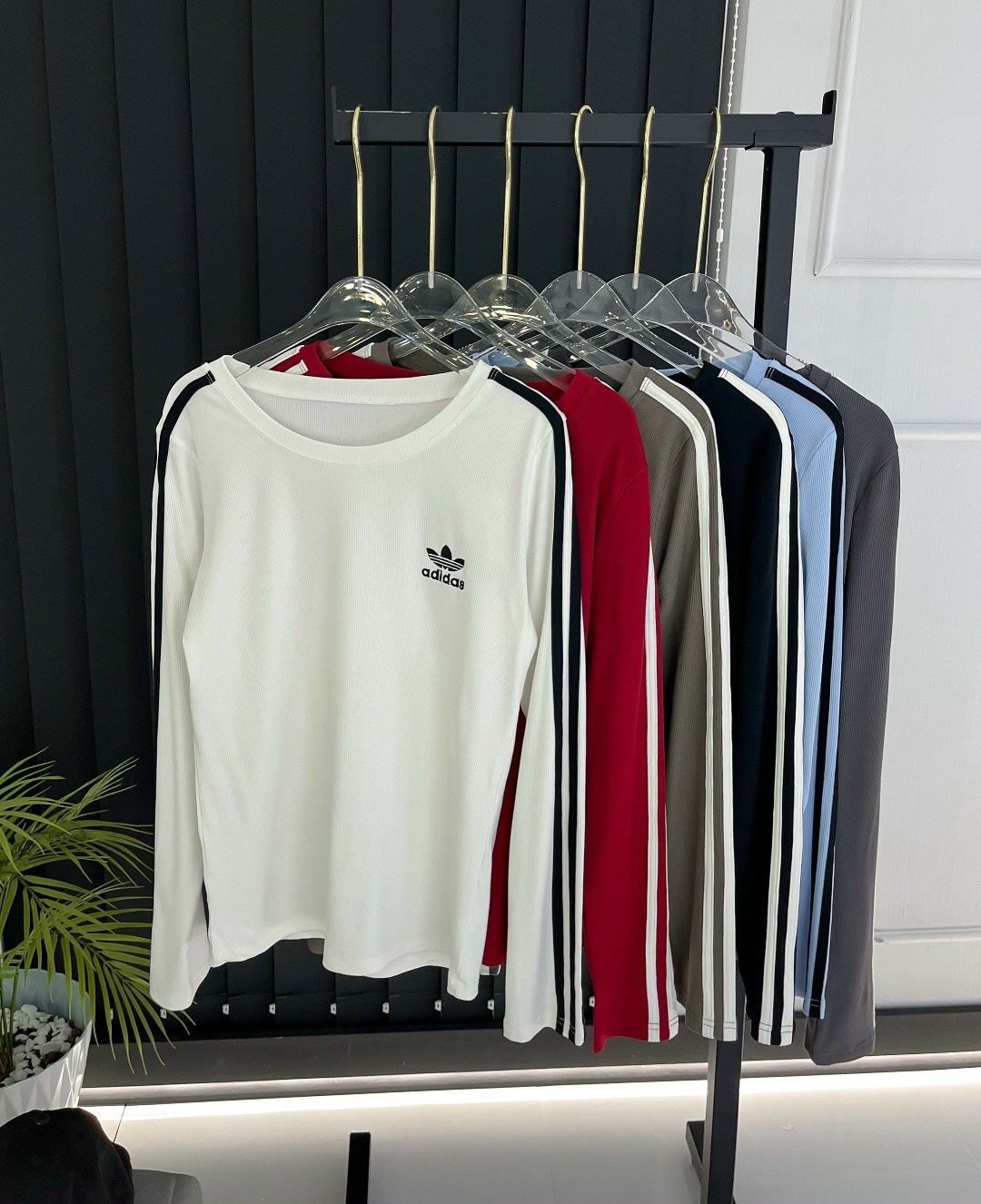 adidas long sleeve 3 stripes,лонгслив adidas originals,лонгслив адидас ориджинал,лонгслив adidas,лонгслив adidas женский