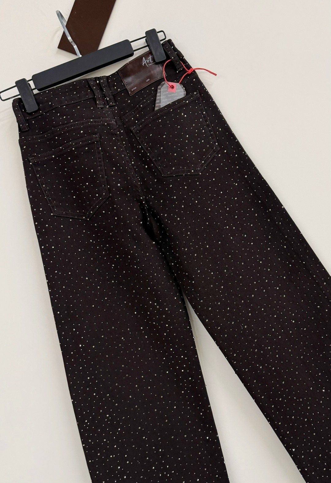 джинсы со стразами,джинсы sandrine,джинсы chanel,джинсы женские zolla 22333710v06199d0 черные,женские джинсы