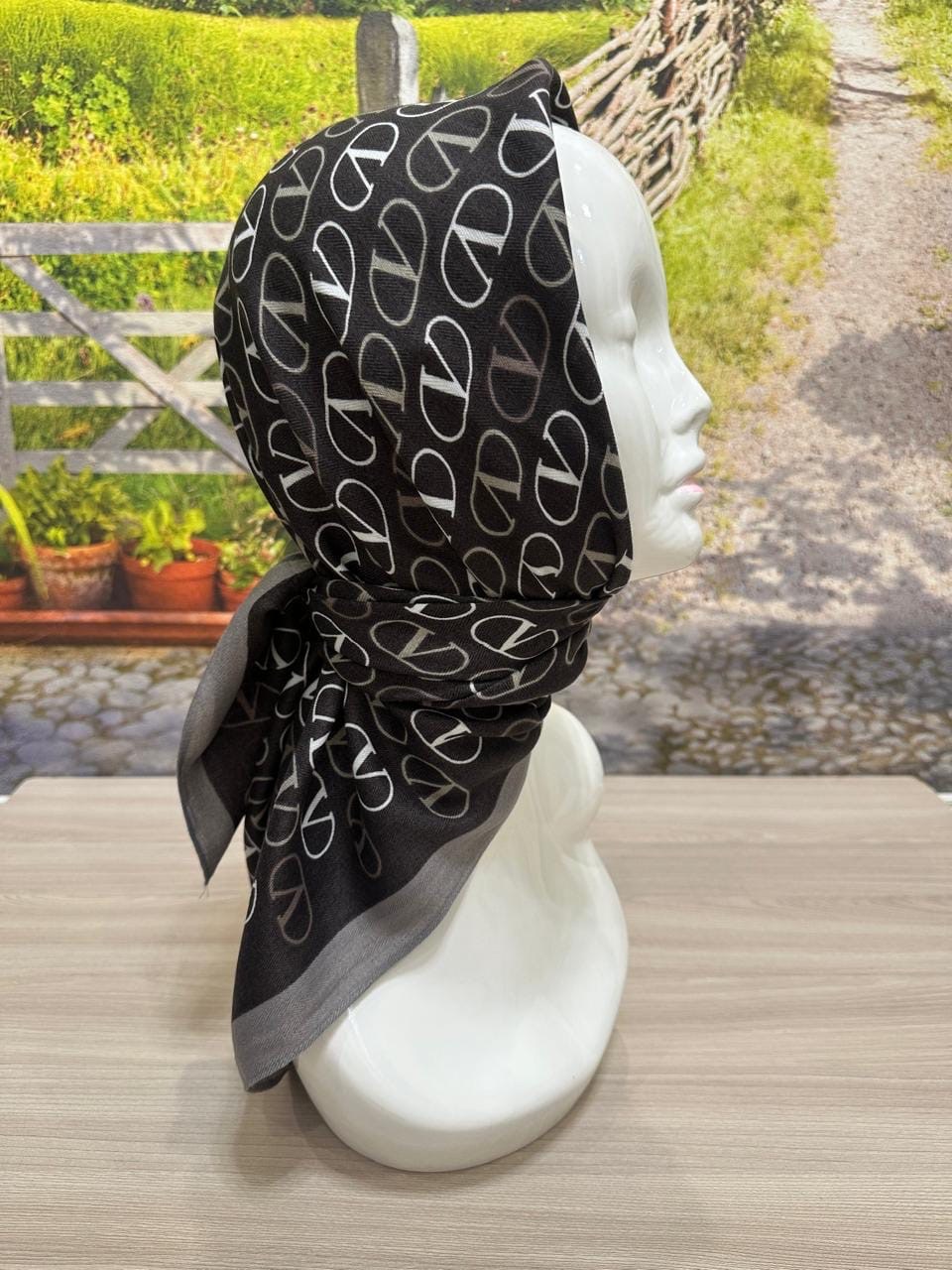 платки диор,шелковые платки,женские платки,платка,платок шелковый на голову