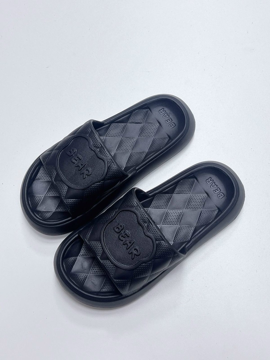 женские шлепанцы,белые шлепанцы,шлепки женские,,тапочки модные