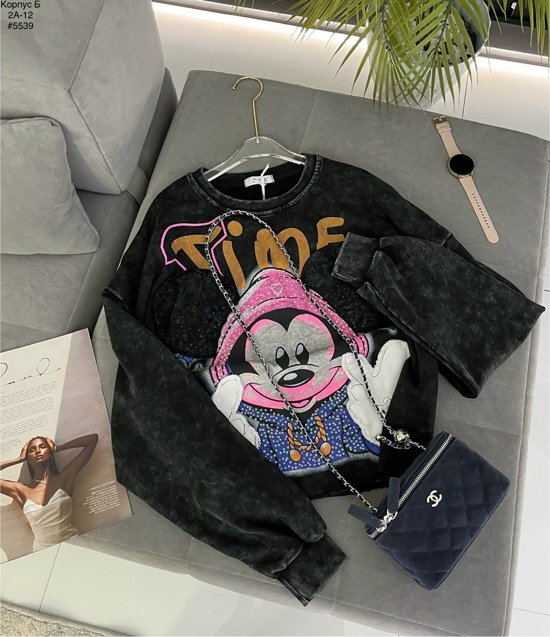 кофта с микки маусом женская,свитшот варенка миккимаус amour closet,кофта варенка оверсайз с принтом микки маусом,свитшот женский,розовый свитшот