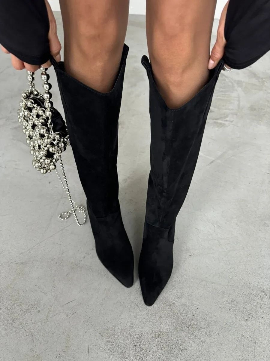 сапоги замшевые,сапоги демисезонные на каблуке замшевые,сапоги демисезонные на каблуке трубы замшевые,сапоги демисезонные на каблуке,сапоги трубы замшевые