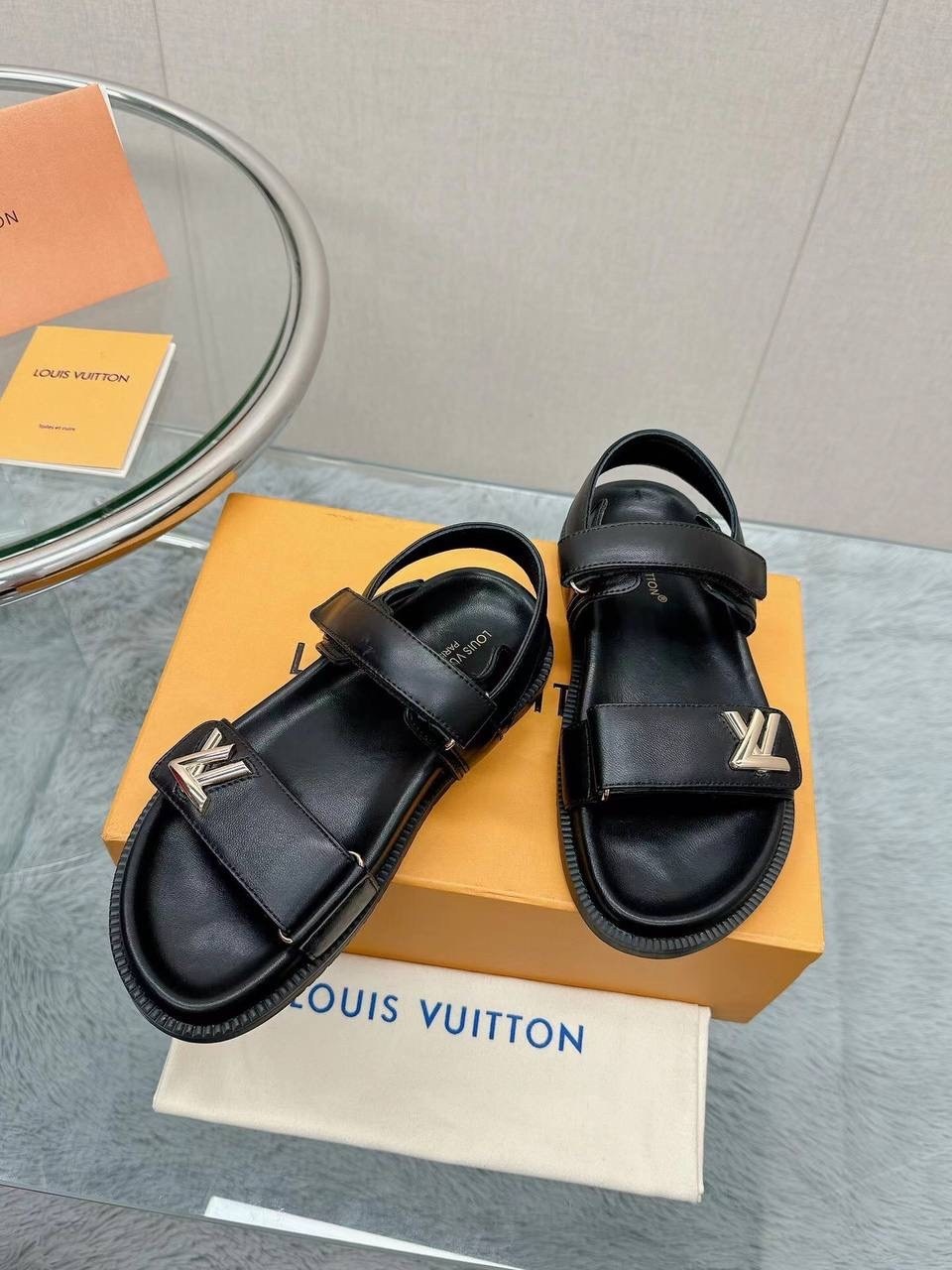 босоножки женские луи виттон,босоножки louis vuitton,сандалии louis vuitton женские,сандалии louis vuitton,