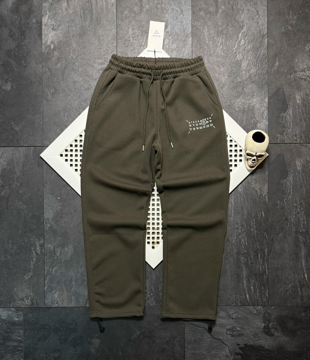 штаны модные,брюки спортивные мужские,спортивные брюки,спортивные штаны,брюки мужские модные