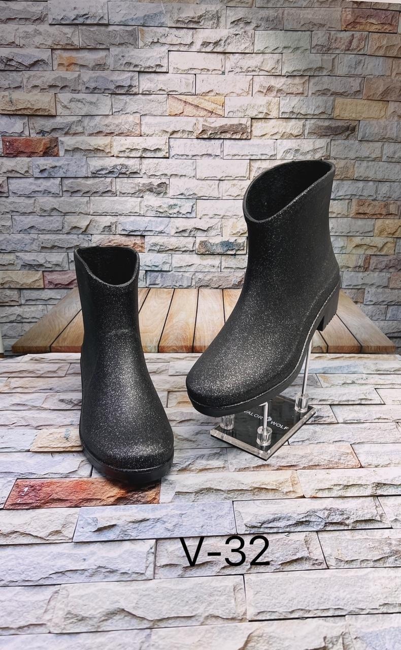 резиновые сапоги,резиновые сапоги женские,,полусапоги,резиновая