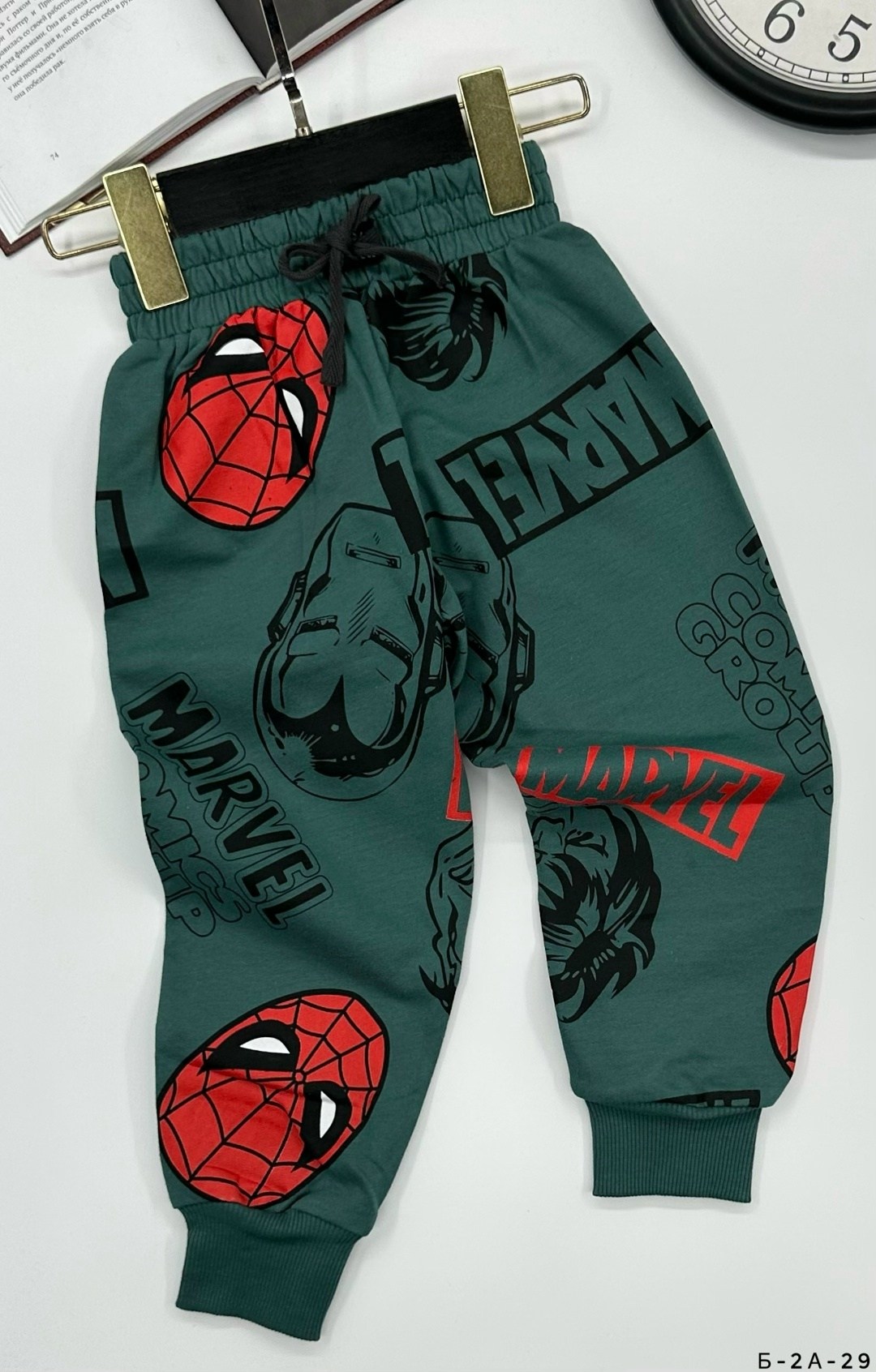 спортивные штаны для мальчиков с принтом "человек-паук" на эластичной талии lcw kids,штаны для мальчика,спортивные штаны для мальчиков с принтом "человек-паук",спортивные штаны для мальчиков с принтом