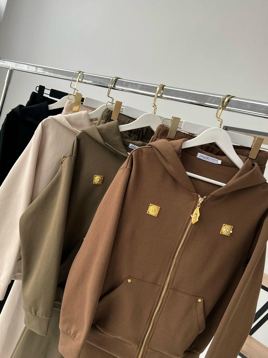 костюм на флисе,женский костюм,спортивные костюмы на флисе,женский спортивный костюм,костюм теплый женский