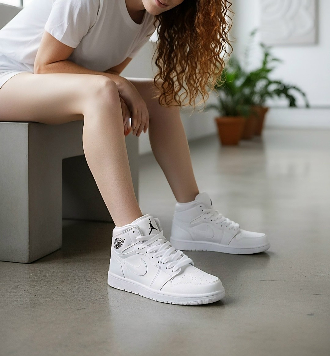 кроссовки белые высокие найк айр,кроссовки найк джордан белые,,кроссовки найк женские белые кожаные высокие,спортивная