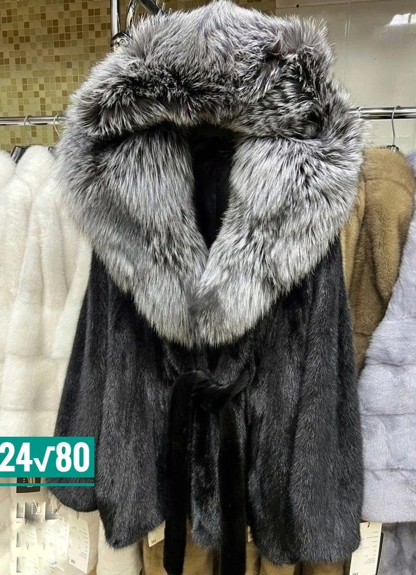 шубка из меха европейской норки с капюшоном из меха чернобурой,шубка из меха европейской норки с капюшоном из меха чернобурки,шуба из меха европейской норки с капюшоном из меха чернобурой лисы,норкова