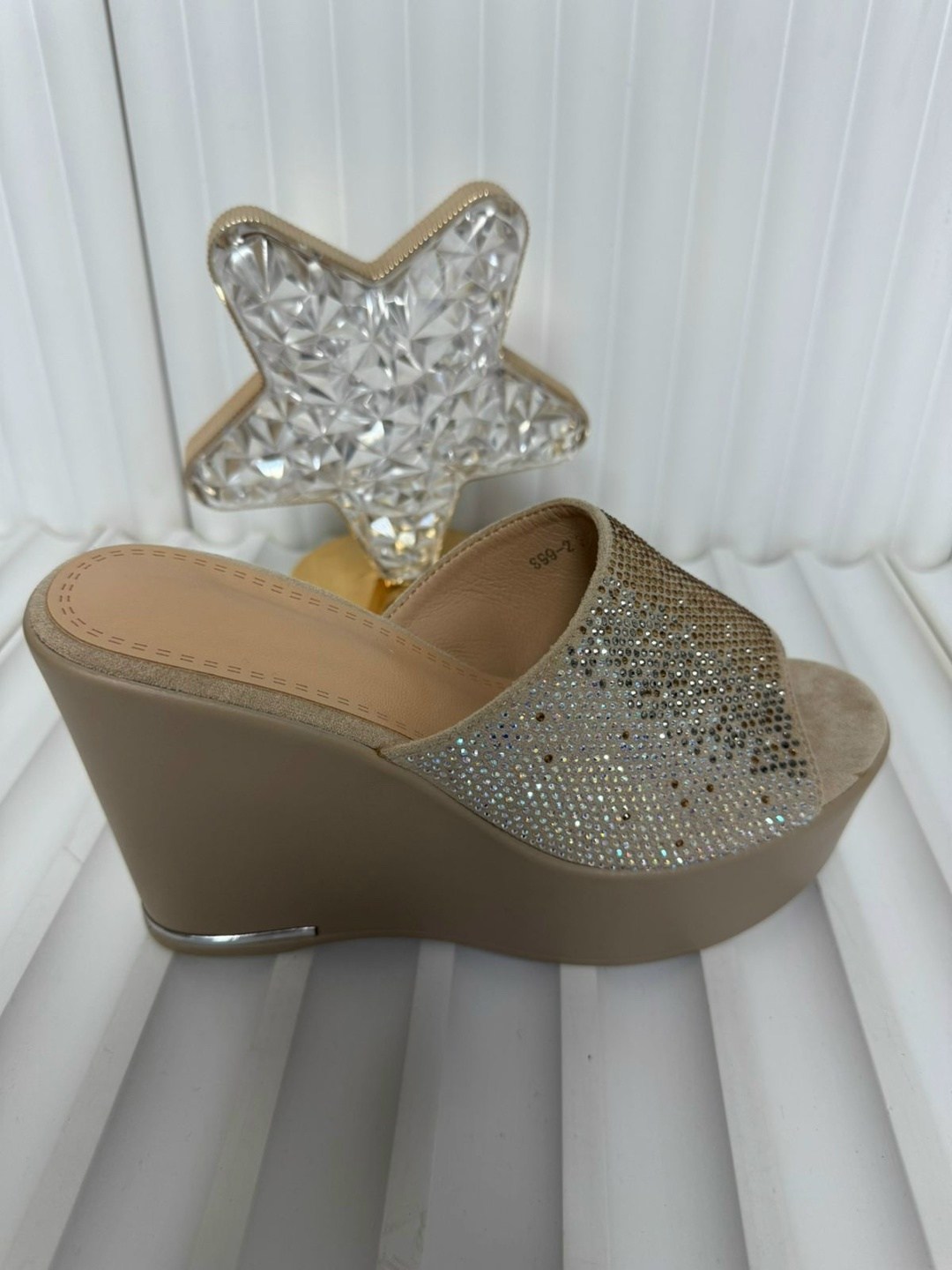 ,женские босоножки на танкетке,женская , летняя,женские босоножки на платформе