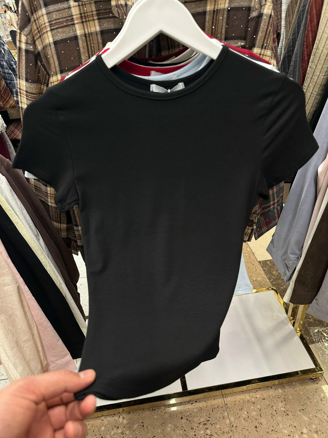 женская футболка,женская футболка бордовый,футболка бордовая,футболки для женщин,базовая женская футболка