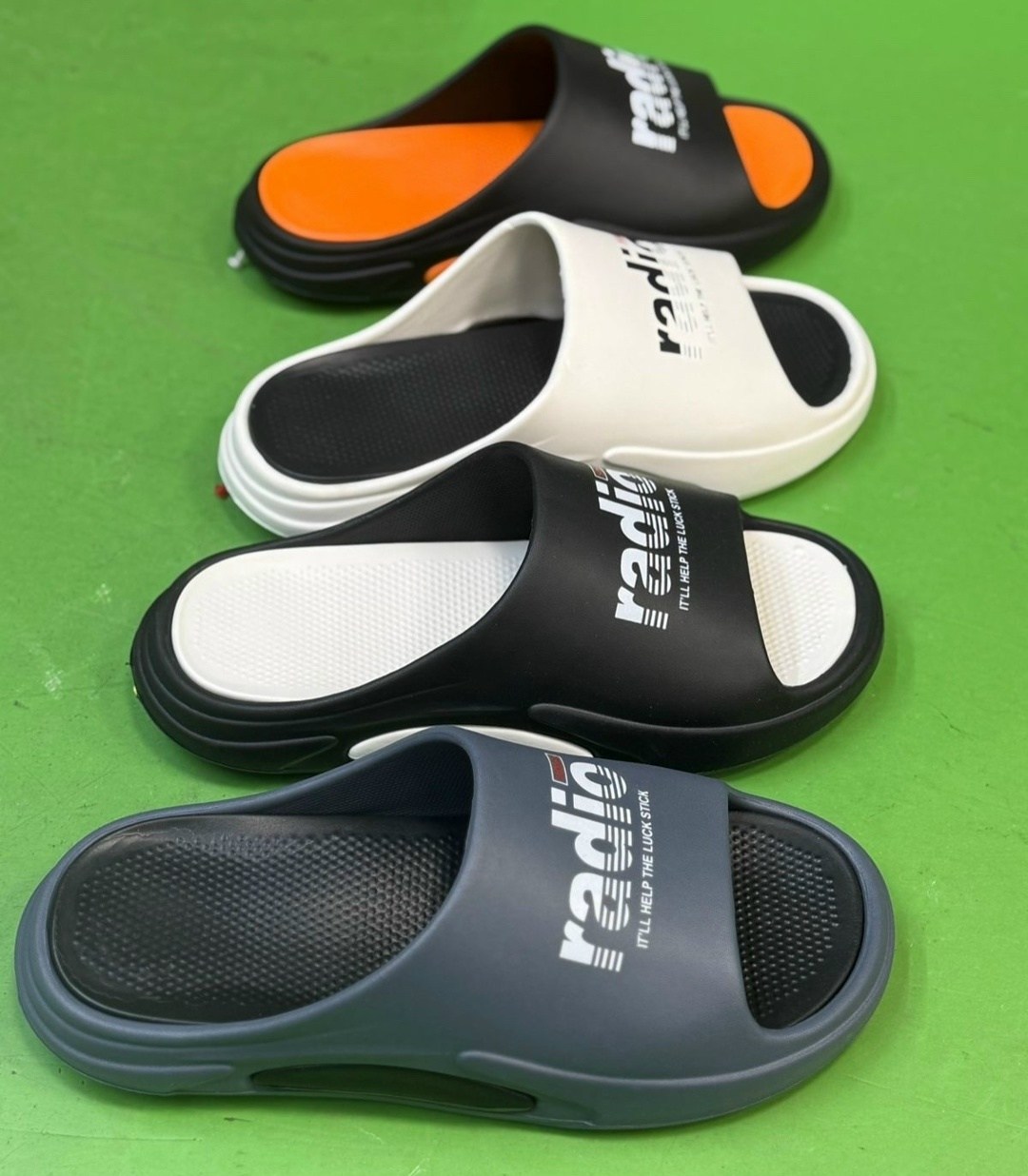 ,мужские шлепанцы,спортивные тапочки,шлепанцы для мужчин,мужские тапочки