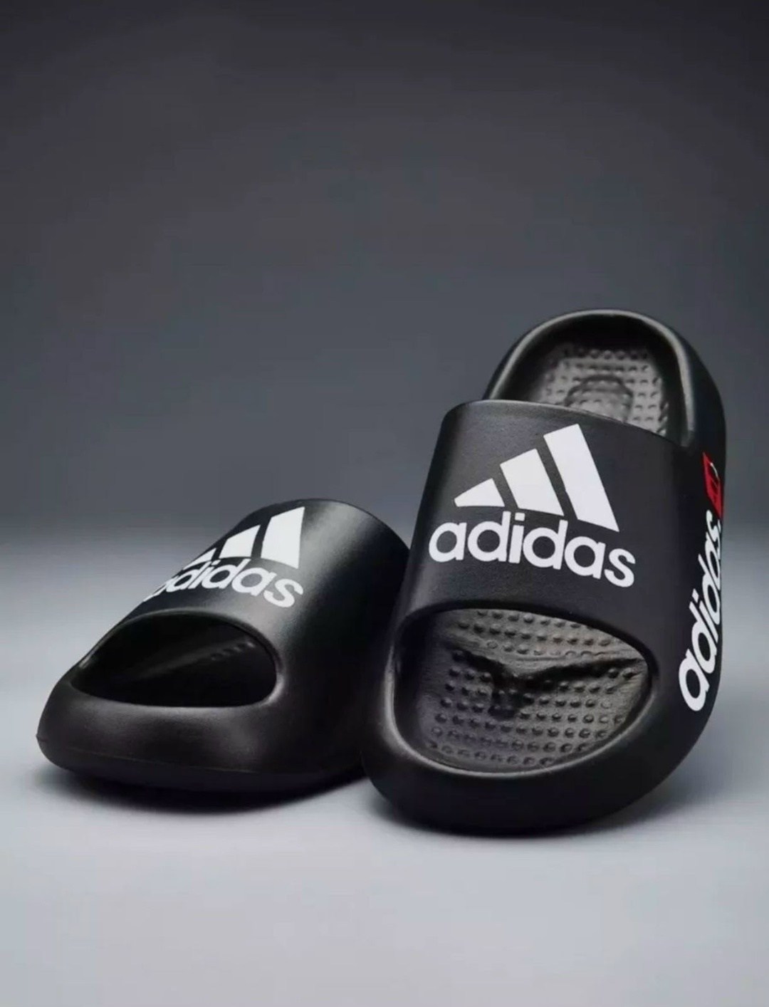 шлепанцы adidas,adidas сланцы,шлепки adidas,,шлепанцы летние adidas