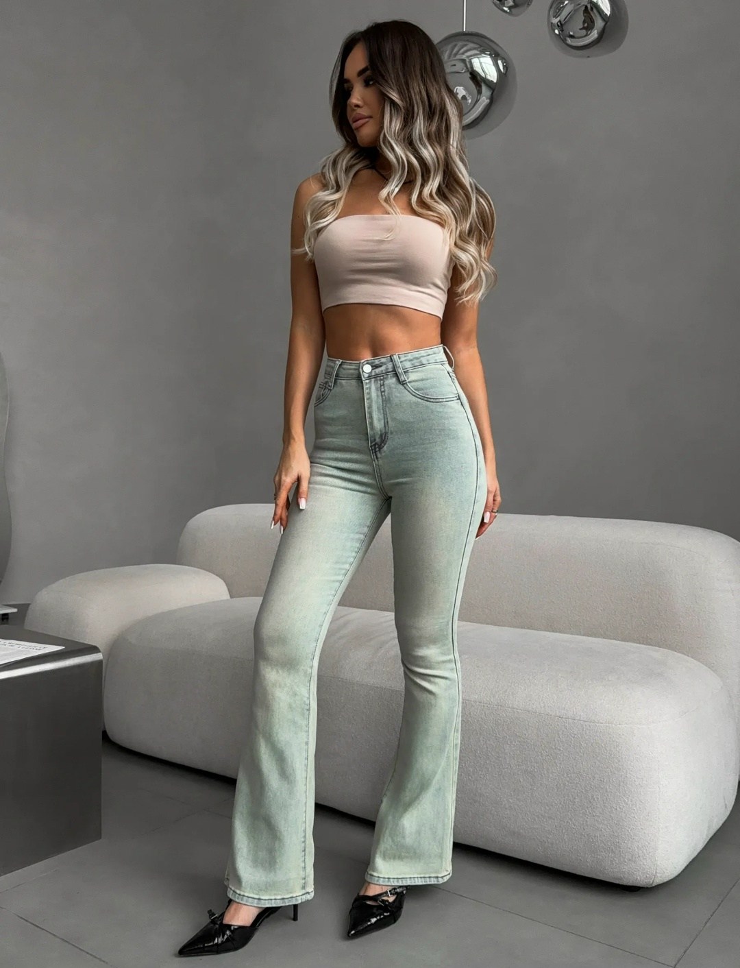 джинсы модные,женские джинсы,расклешенные джинсы,женские джинсы клеш,джинсы