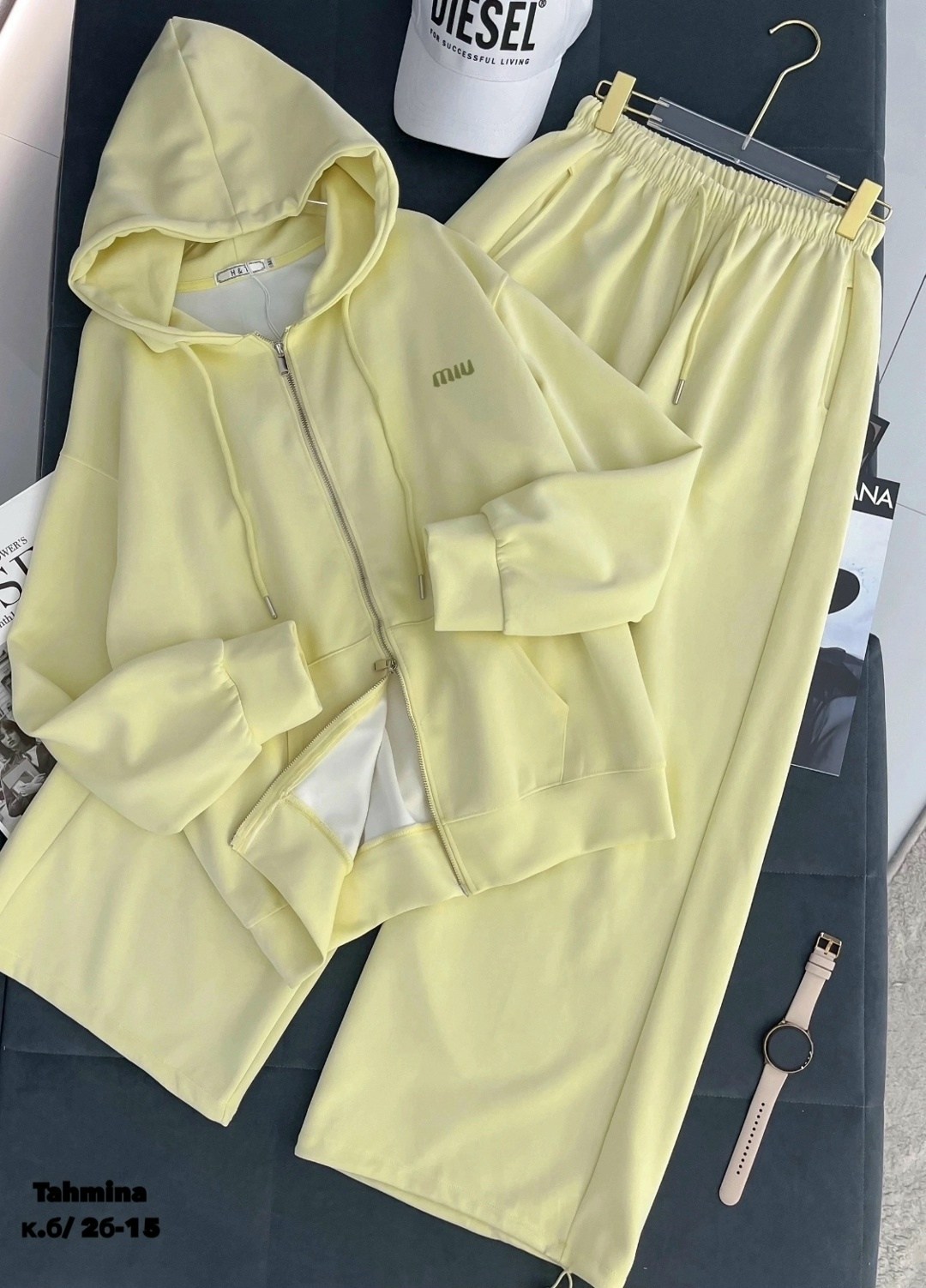 спортивные костюмы женские,спортивные костюмы,спортивные костюмы ,стильные спортивные костюмы,костюм спортивный с капюшоном оверсайз