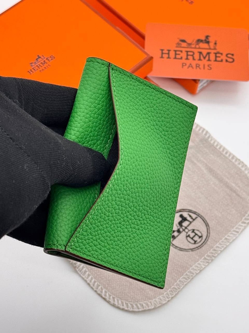 hermes обложка для паспорта,кошелек hermes,брендовая обложка на паспорт hermes,обложка для паспорта из натуральной кожи,обложка на паспорт