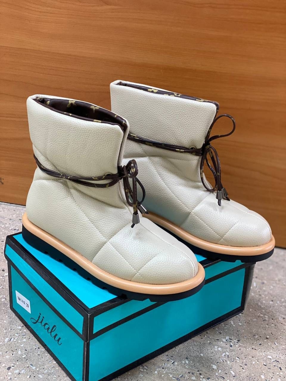 женские дутики,, женская, женская дутики,ботинки женские