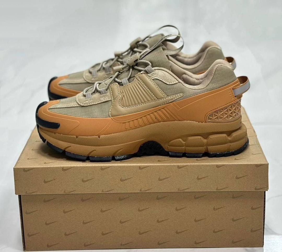 кроссовки nike zoom vomero 5 roam,кроссовки мужские nike air zoom vomero roam lux,кроссовки nike air zoom vomero 5,кроссы,кроссовки nike zoom vomero 5