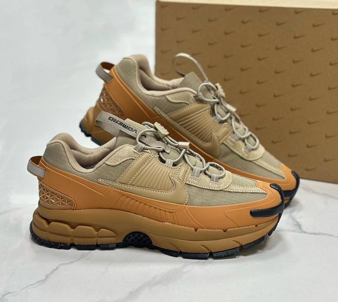 кроссовки nike zoom vomero 5 roam,кроссовки мужские nike air zoom vomero roam lux,кроссовки nike air zoom vomero 5,кроссы,кроссовки nike zoom vomero 5