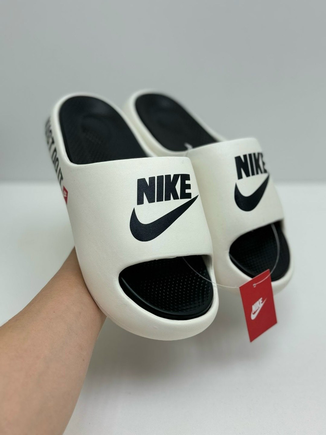 резиновые шлепки найк мужские,стильная ,шлепанцы nike,шлепанцы мужские,женские шлепанцы