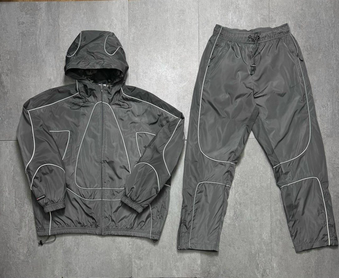 спортивный костюм плащевка,ветровка corteiz x nike,спортивный костюм nike плащевка,спортивный костюм,спортивный костюм nike