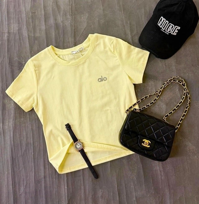 футболка белая женская,футболки белые,футболка chanel,футболки модные,белая футболка шанель