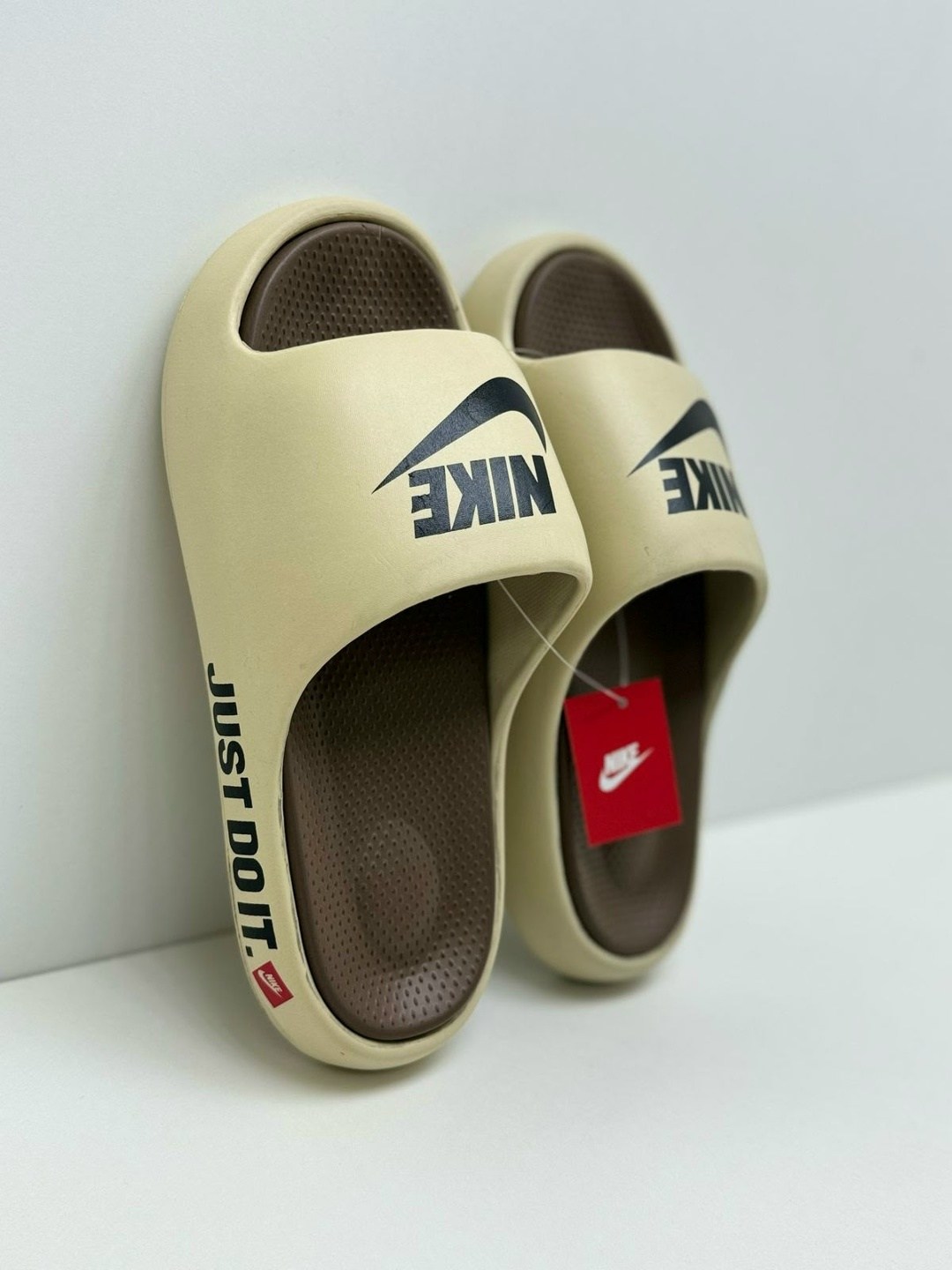 резиновые шлепки найк мужские,стильная ,шлепанцы nike,шлепанцы мужские,женские шлепанцы