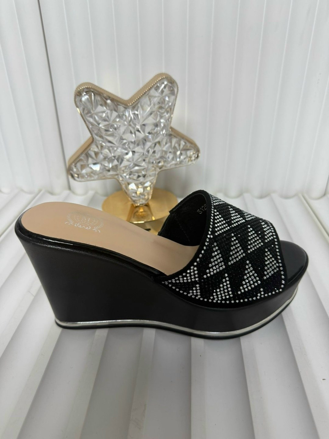 ,женские босоножки на танкетке,женская , летняя,женские босоножки на платформе