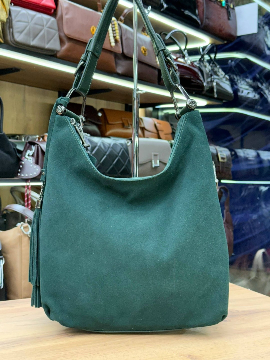 сумка замшевая женская,сумка замшевая,замшевая зеленая сумка эскада,сумка хобо натуральная замша,женская сумка