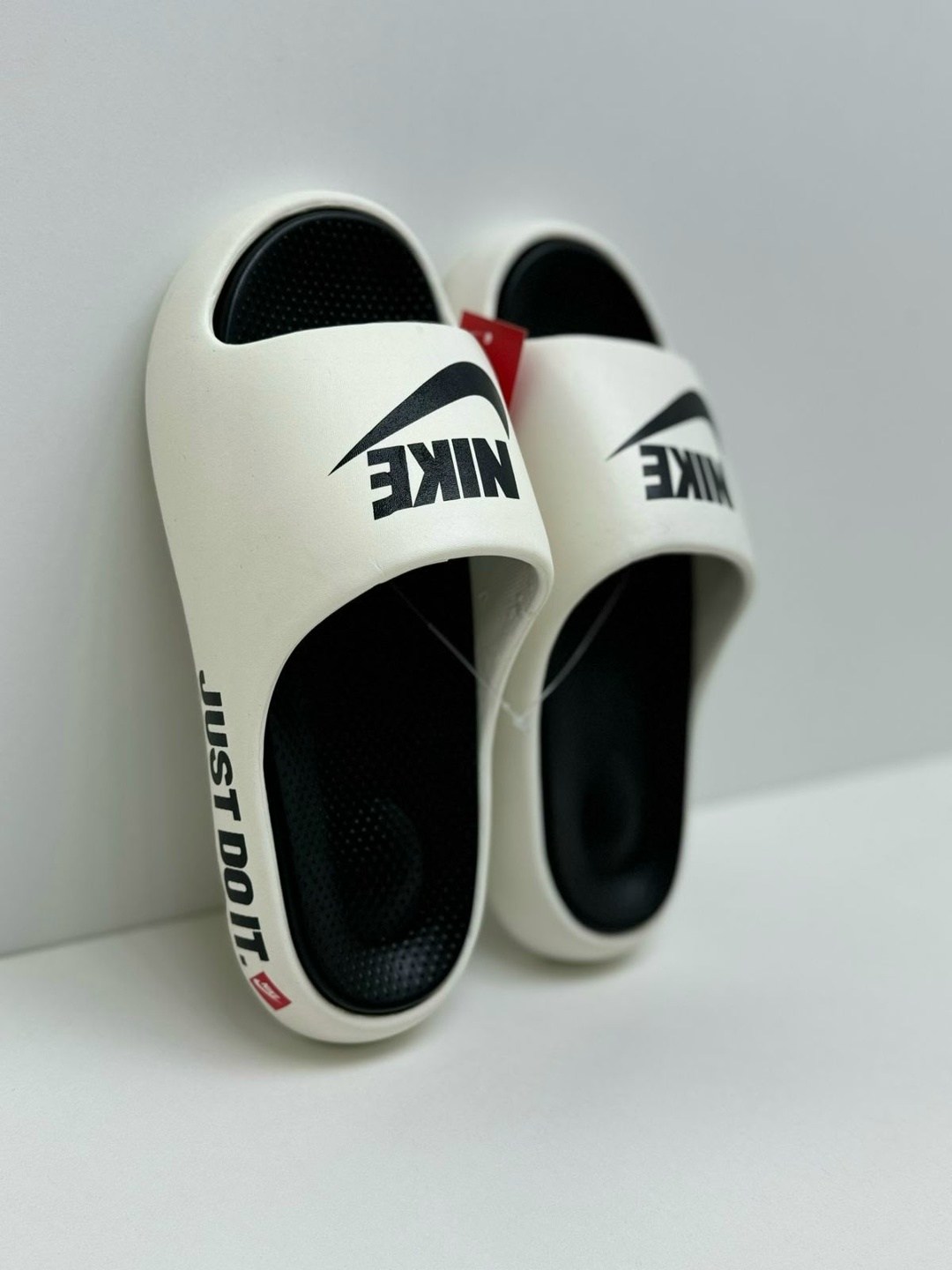 резиновые шлепки найк мужские,стильная ,шлепанцы nike,шлепанцы мужские,женские шлепанцы