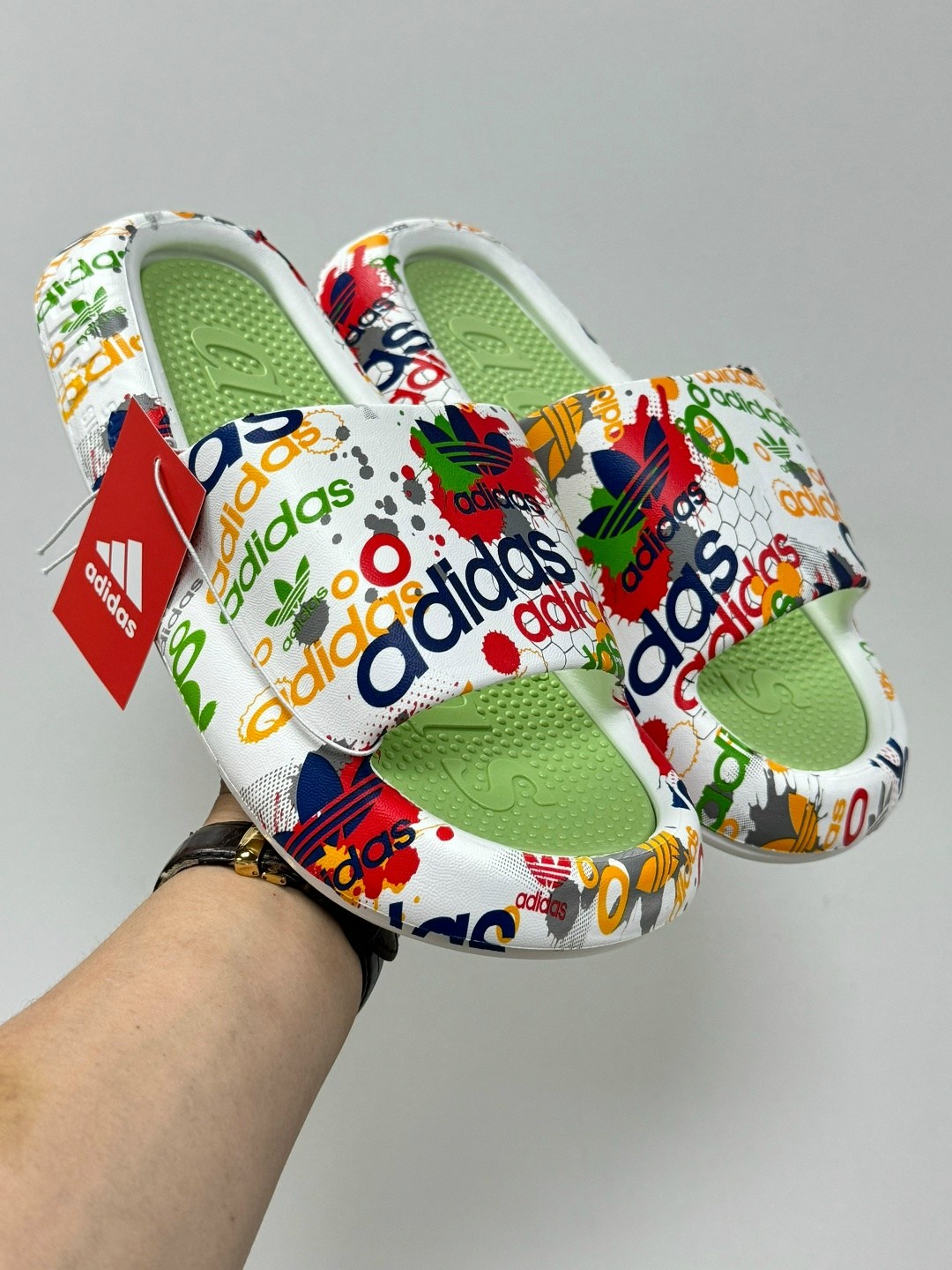 шлепанцы adidas,сланцы adidas adilette comfort w gw8678,шлепки адидас бежевые,adidas adilette comfort slides,