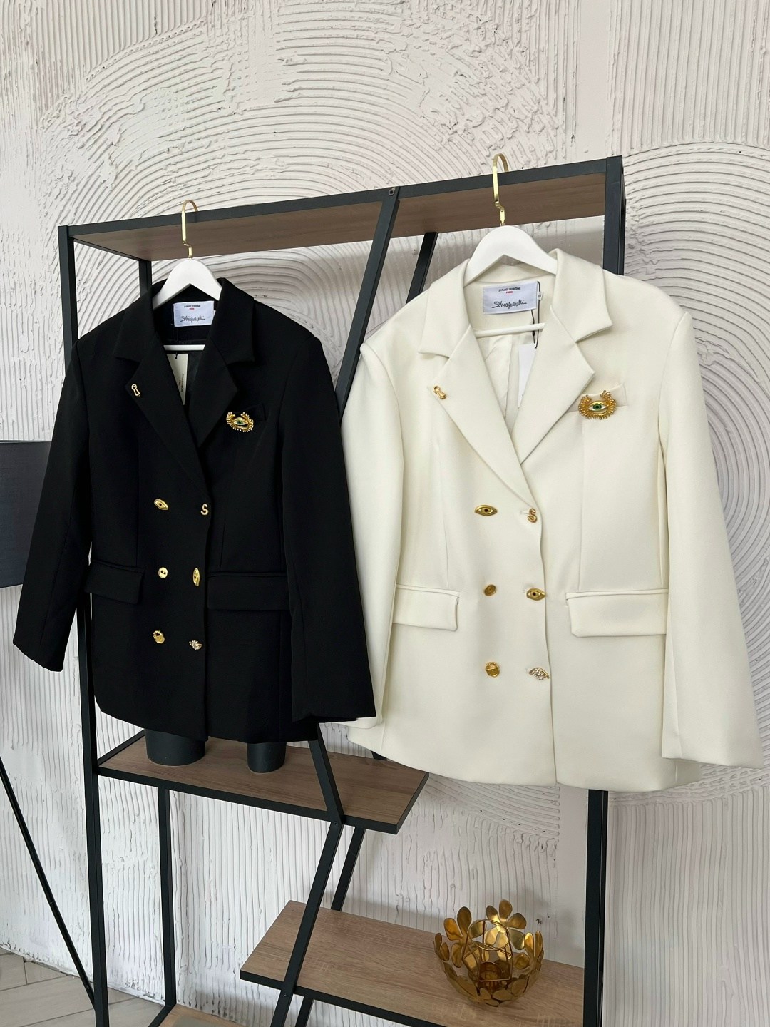 белый пиджак с золотыми пуговицами,женский классический двубортный пиджак с металлическими львиными пуговицами,дизайнерский пиджак женский классический двубортный блейзер с металлическими пуговицами л