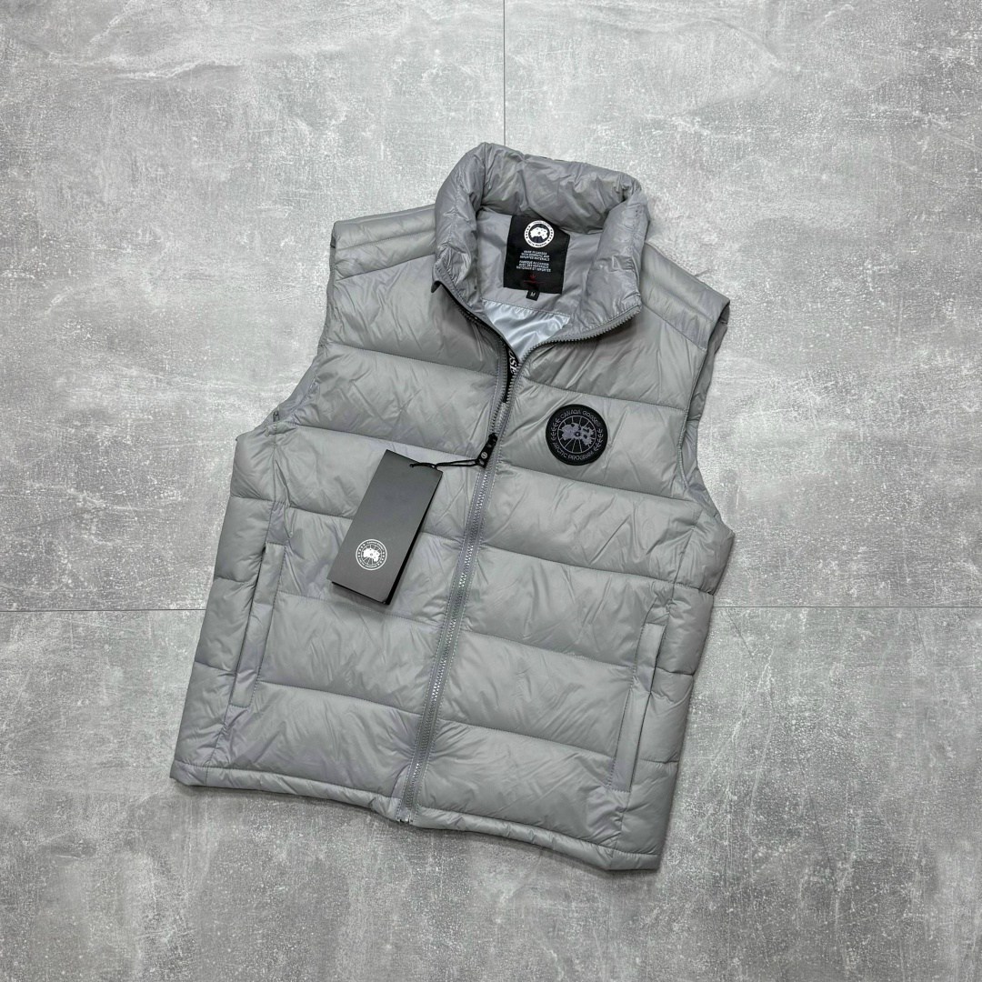 утепленные жилеты,жилет canada goose,пуховой жилет,жилет,жилет дутый мужской