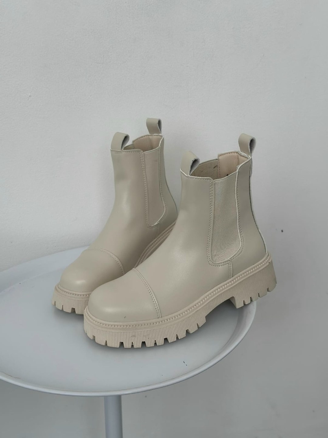 ,ботинки женские,женские ботинки челси,модные ботинки,ботинки с цепью