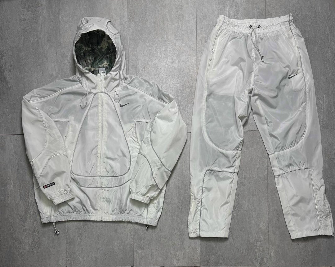 спортивный костюм плащевка,ветровка corteiz x nike,спортивный костюм nike плащевка,спортивный костюм,спортивный костюм nike