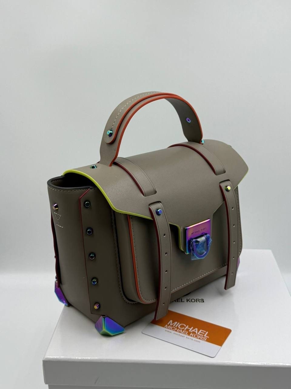 сумка,кожаная сумка-портфель michael kors manhattan средней контрастной отделки,сумка michael kors manhattan,женская сумка michael kors manhattan,сумка michael kors