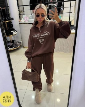 Костюм